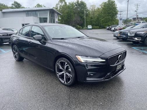 2025 Volvo S60 B5 Plus