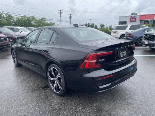 2025 Volvo S60 B5 Plus