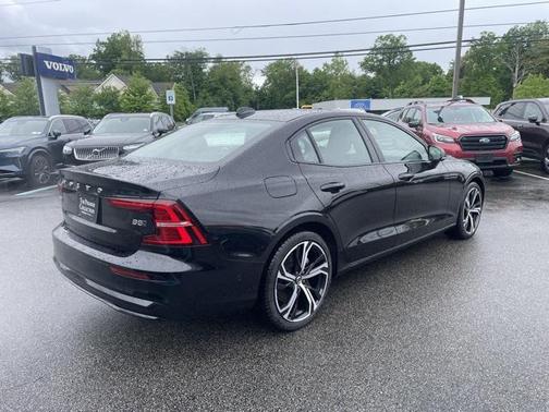 2025 Volvo S60 B5 Plus