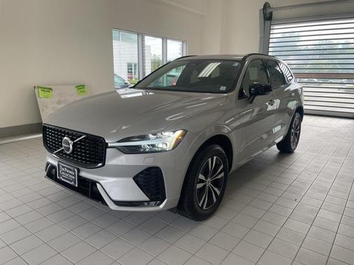 2025 Volvo XC60 B5 Core