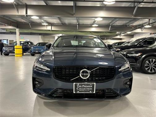 2025 Volvo S60 B5 Core