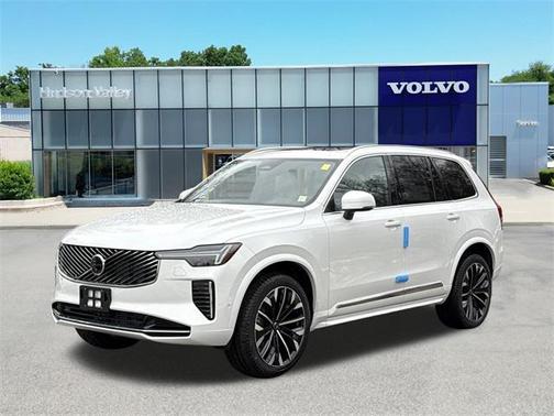 2026 Volvo XC90 B6 Plus 7-Seater