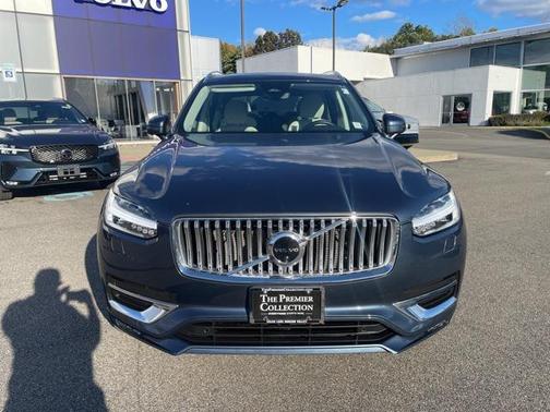 2023 Volvo XC90 B6 Plus 6-Seater