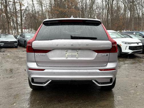 2026 Volvo XC60 B5 Plus