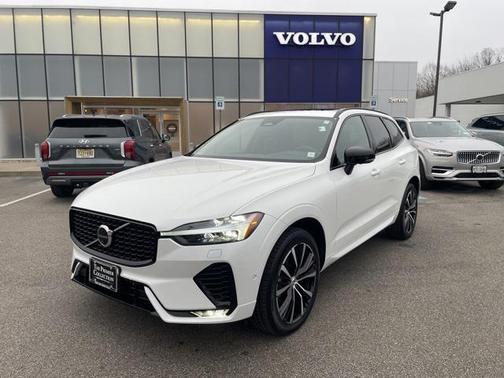 2025 Volvo XC60 B5 Plus