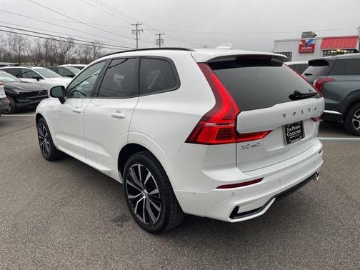 2025 Volvo XC60 B5 Plus