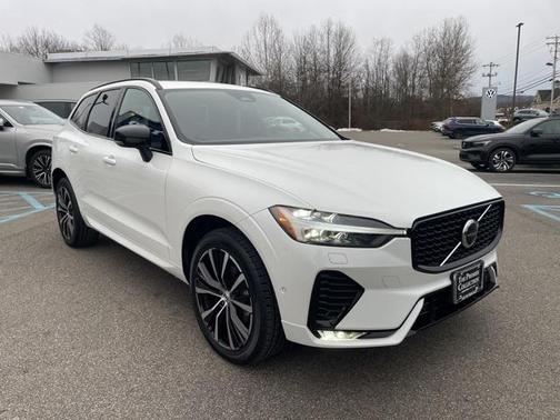 2025 Volvo XC60 B5 Plus