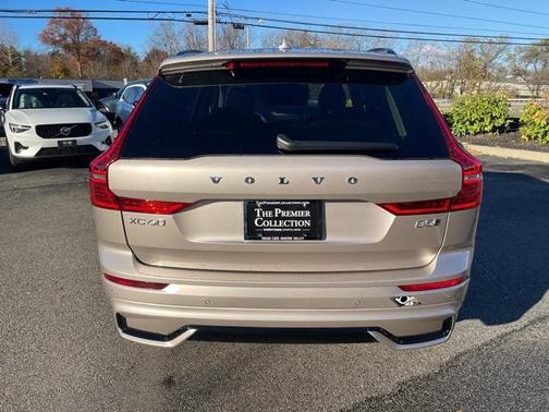 2025 Volvo XC60 B5 Plus