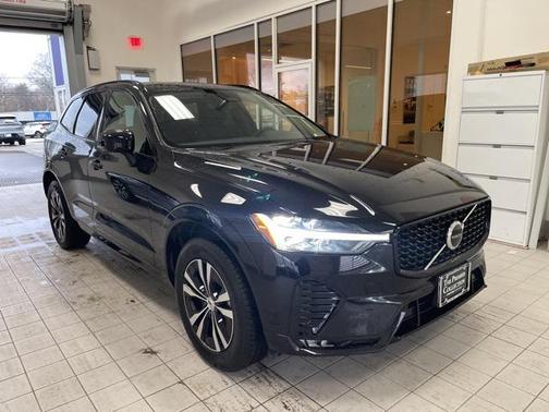 2025 Volvo XC60 B5 Core