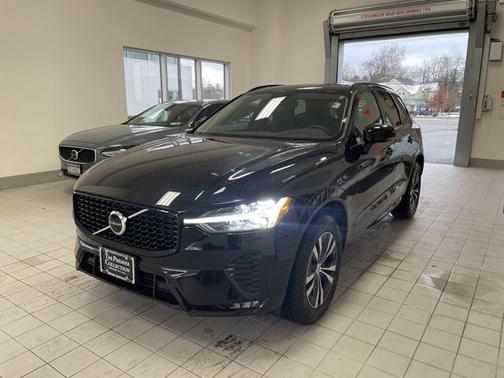 2025 Volvo XC60 B5 Core