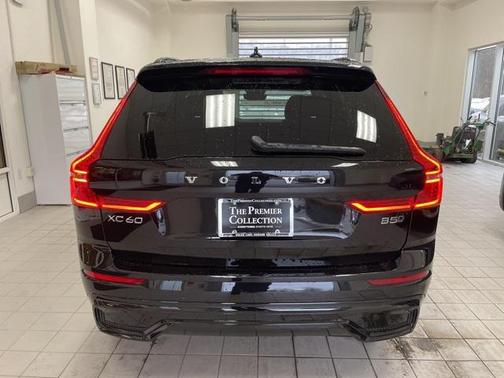 2025 Volvo XC60 B5 Core