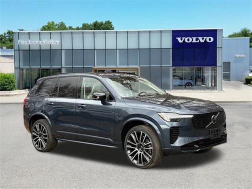 2026 Volvo XC90 B6 Ultra Dark Theme 7-Seater