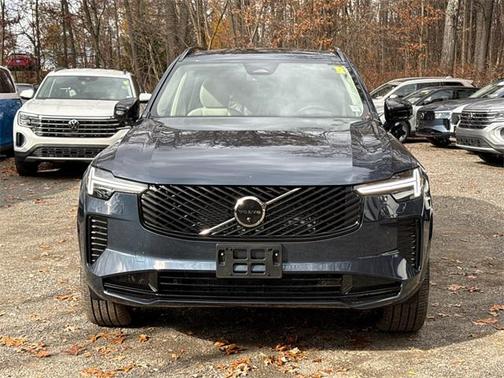 2026 Volvo XC90 B6 Ultra Dark Theme 7-Seater