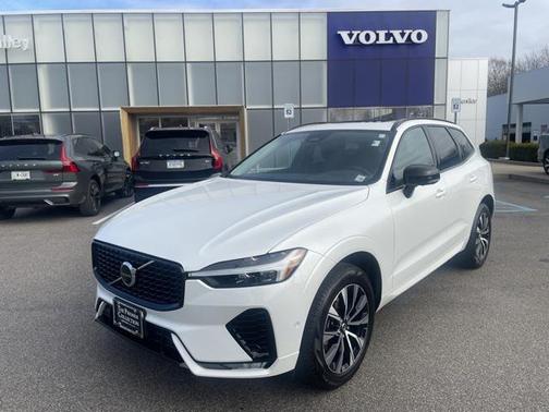 2025 Volvo XC60 B5 Plus