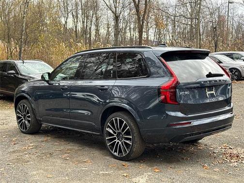 2026 Volvo XC90 B6 Ultra Dark Theme 6-Seater