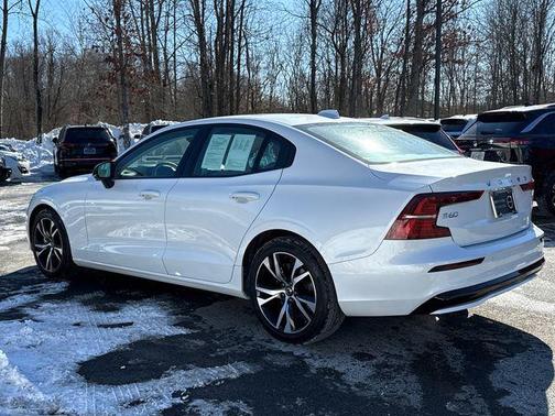 2025 Volvo S60 B5 Core