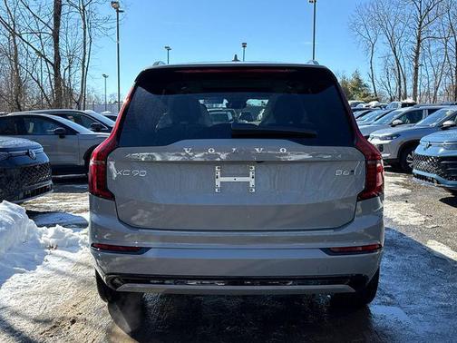 2026 Volvo XC90 Ultra Dark Theme, B6 AWD Gas (mild hybrid), Gasoline, 6 Seats