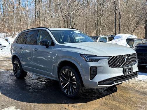 2026 Volvo XC90 Ultra Dark Theme, B6 AWD Gas (mild hybrid), Gasoline, 6 Seats