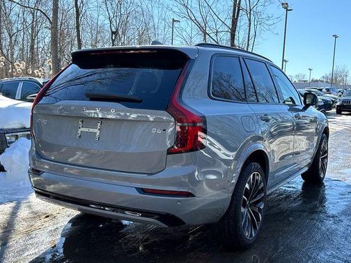 2026 Volvo XC90 Ultra Dark Theme, B6 AWD Gas (mild hybrid), Gasoline, 6 Seats