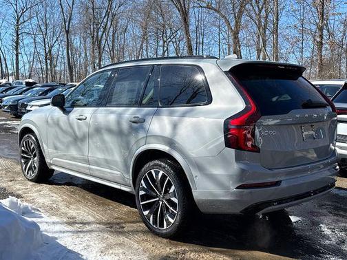 2026 Volvo XC90 Ultra Dark Theme, B6 AWD Gas (mild hybrid), Gasoline, 6 Seats
