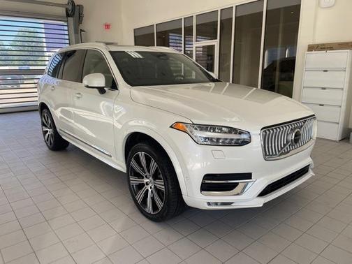 2024 Volvo XC90 B6 Plus Bright Theme 7-Seater
