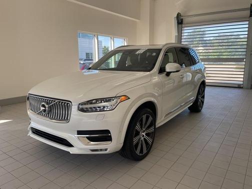 2024 Volvo XC90 B6 Plus Bright Theme 7-Seater