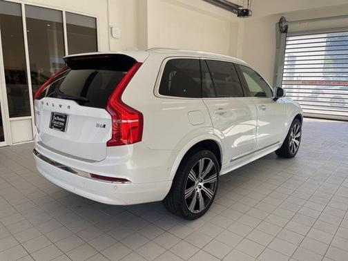 2024 Volvo XC90 B6 Plus Bright Theme 7-Seater