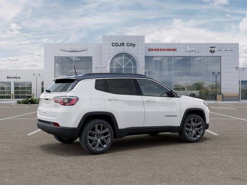Bright White Clearcoat 2026 Jeep Compass Limited