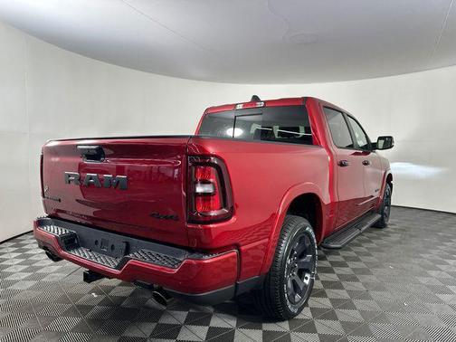 Molten Red Pearlcoat 2026 RAM 1500 Big Horn/Lone Star