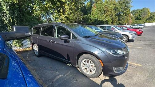 2020 Chrysler Pacifica Touring-L