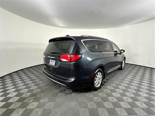 2020 Chrysler Pacifica Touring-L