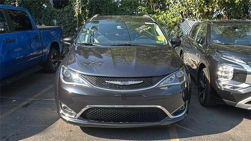 2020 Chrysler Pacifica Touring-L