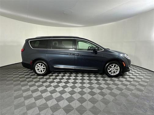 2020 Chrysler Pacifica Touring-L