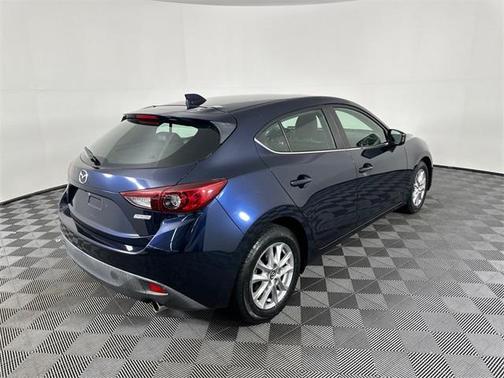 2016 Mazda Mazda3 i Grand Touring