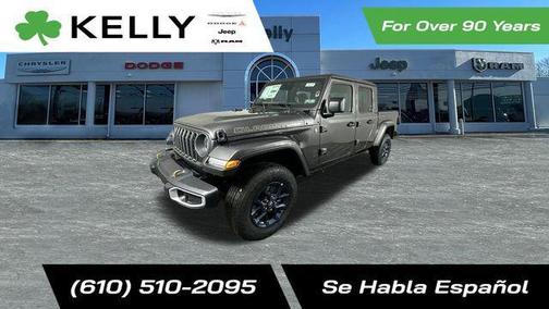 Granite Crystal Clearcoat Metallic 2026 Jeep Gladiator 85th Anniversary Edition
