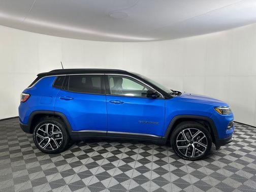 Hydro Blue Pearlcoat 2025 Jeep Compass Limited