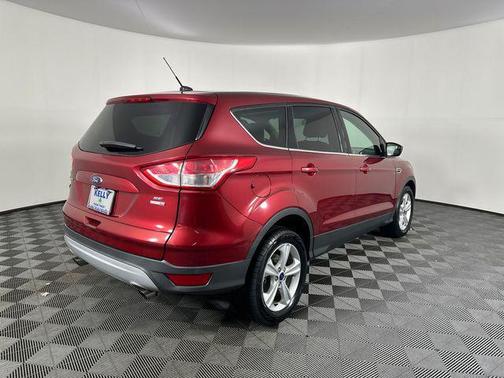 Ruby Red Metallic 2015 Ford Escape SE