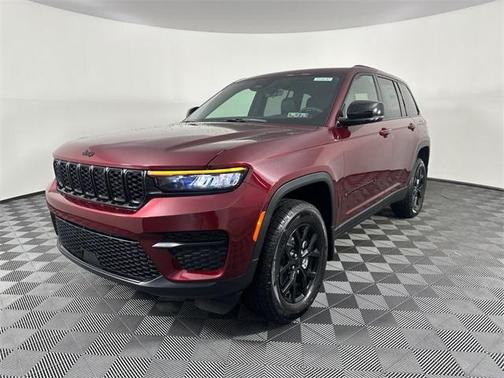 2025 Jeep Grand Cherokee Laredo