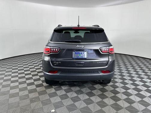 Granite Crystal Clearcoat Metallic 2018 Jeep Compass Limited