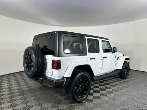 Bright White Clearcoat 2023 Jeep Wrangler 4xe Sahara