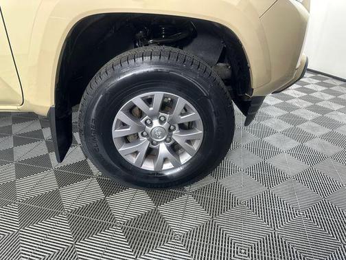 2018 Toyota Tacoma SR5