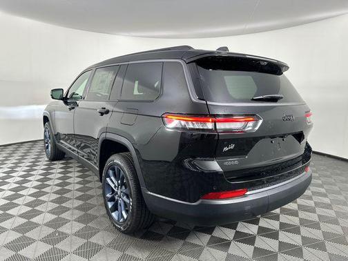 Diamond Black 2026 Jeep Grand Cherokee L Limited