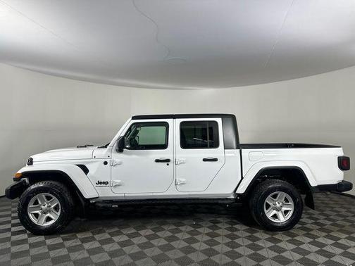 2023 Jeep Gladiator Sport