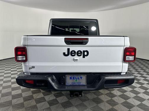 2023 Jeep Gladiator Sport