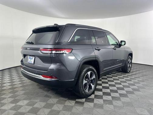 Metallic 2024 Jeep Grand Cherokee 4xe Base