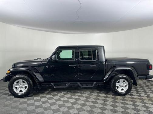 2023 Jeep Gladiator Sport
