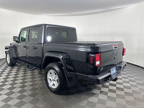 2023 Jeep Gladiator Sport