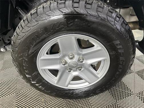 2023 Jeep Gladiator Sport