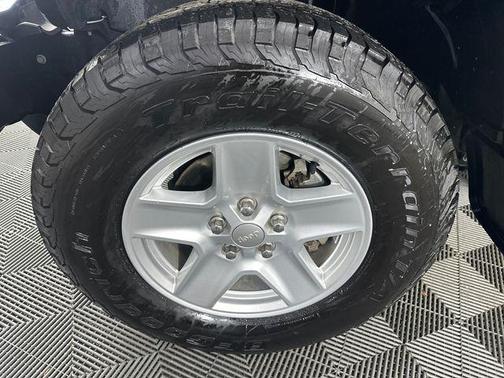 2023 Jeep Gladiator Sport