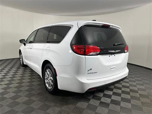 2026 Chrysler Voyager LX